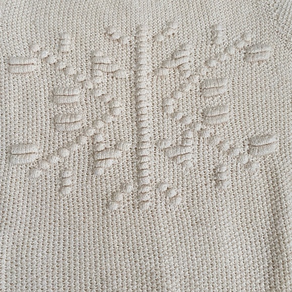 ⭐️ LC Lauren Conrad Snowflake Knit Sweater Small - Picture 5 of 5